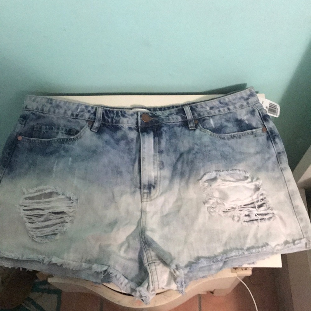 Ombre distress acid wash denim shorts
